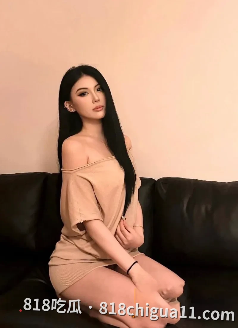 伦敦剑桥大学毕业美女教授韩晓婷私密照片曝光:性感内裤下的茂密阴毛堪比钢丝刷,让她的性伴侣们都忍不住想要给她剃光阴毛好好享受骚逼