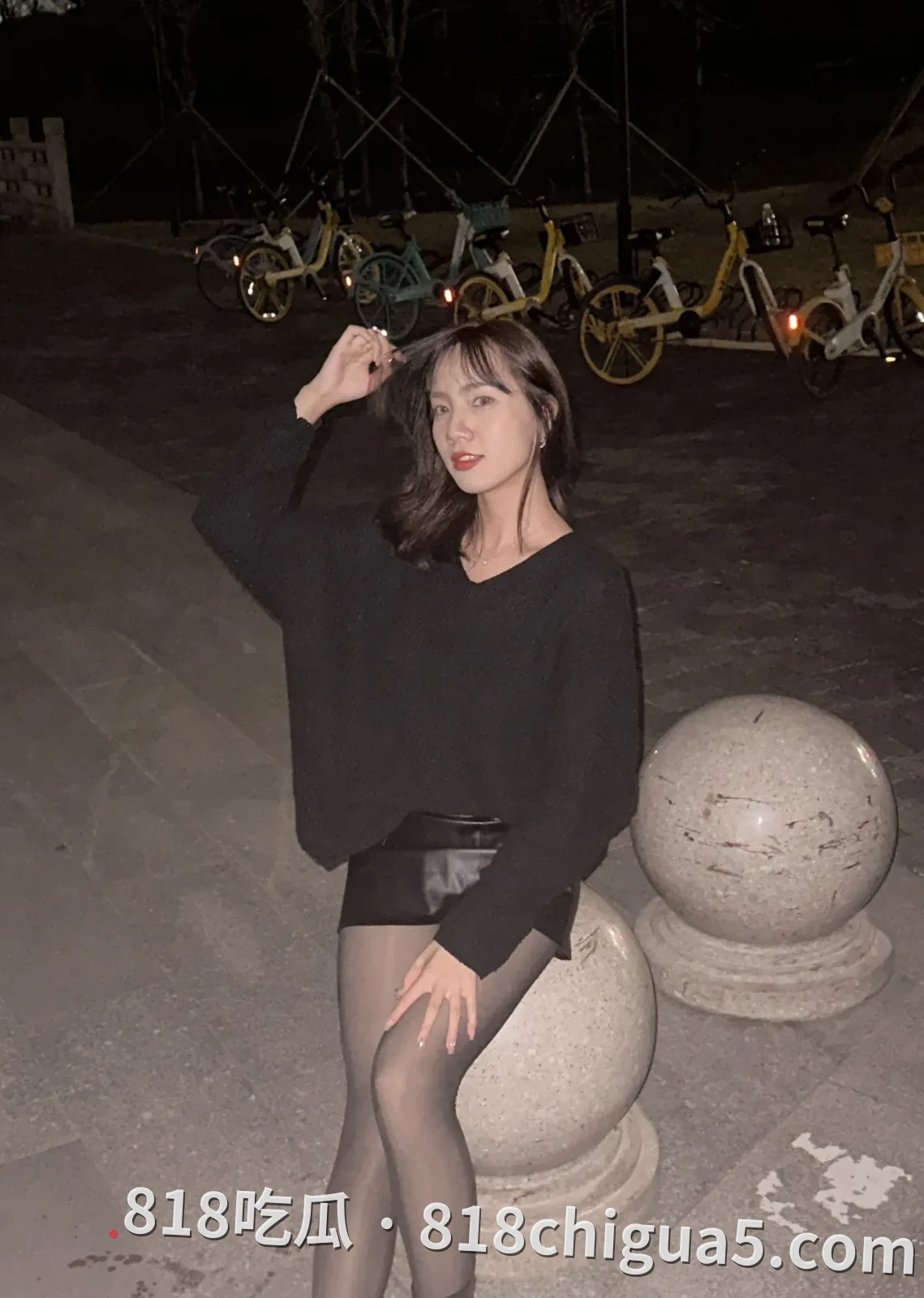 广州极品反差女大学生林慧颖线下开房视频！各种骚话求大鸡吧插进来，骚穴发痒自己掰开手指自慰到高潮，黑丝高跟大长腿M腿姿势骑乘，
