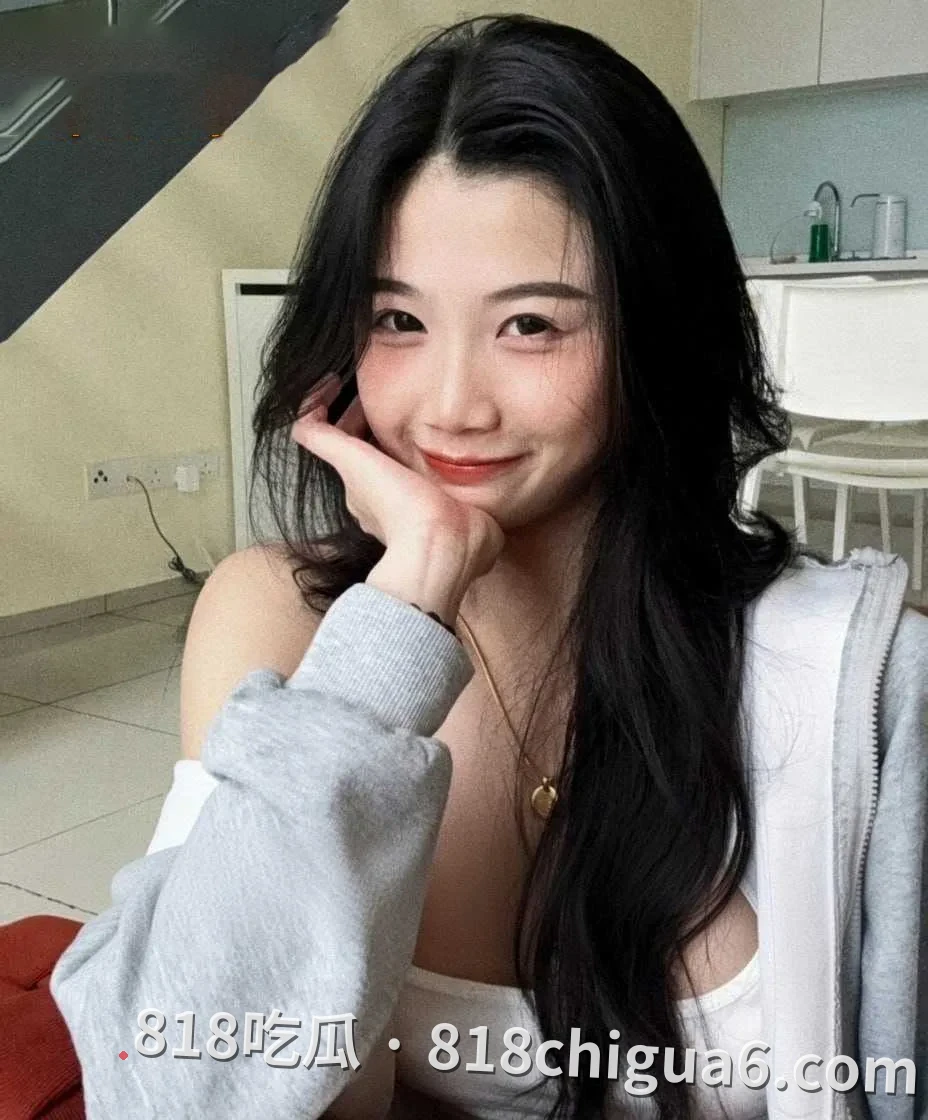 B站高颜值舞蹈艺考生姜怡浴室自慰视频曝光!清纯女大学生不仅长相甜美,还想成为小母狗,刮去阴毛对镜展示粉嫩白虎骚逼。