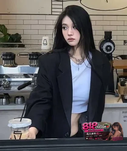 高颜值网绝美尤物zoe性爱私拍全裸激战指奸肛穴同时绽露脸啪啪无套中出怼拍特写堪比AV！