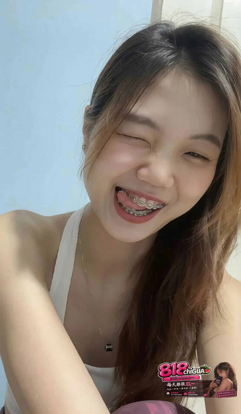 桂林信息工程学院曹长卿正经学妹背地变母狗跪舔口交技术一流