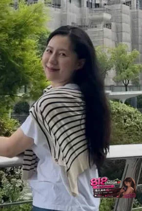 抖音网红小阿俏实名爆料!博主洋仔恋期出轨二手奢侈品女老板,借钱不还反污蔑,聊天记录+淫乱视频全网疯传