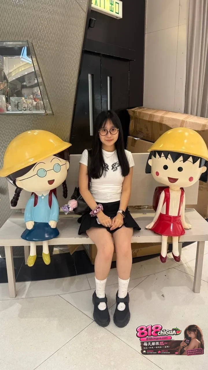 香港中文大学新闻与传播学院学妹朱双双定制私拍平时乖巧私下反差与男友性爱视频曝光