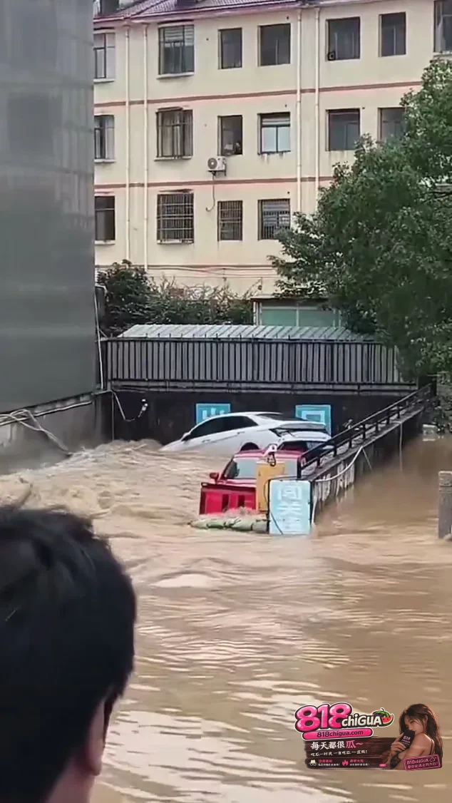 突发！江西吉安遂川遭暴雨重创：山体滑坡冲毁房屋，灾区遭遇大面积断水断电断网