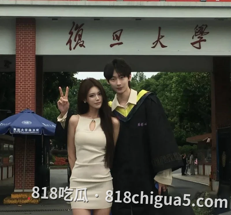 复旦大学网红李湘瑞知三当三被原配Daicy发现 男主只好亲口承认劈腿 床上打炮视频被扒出 亲眼看着自己调教的母狗是怎么发骚的