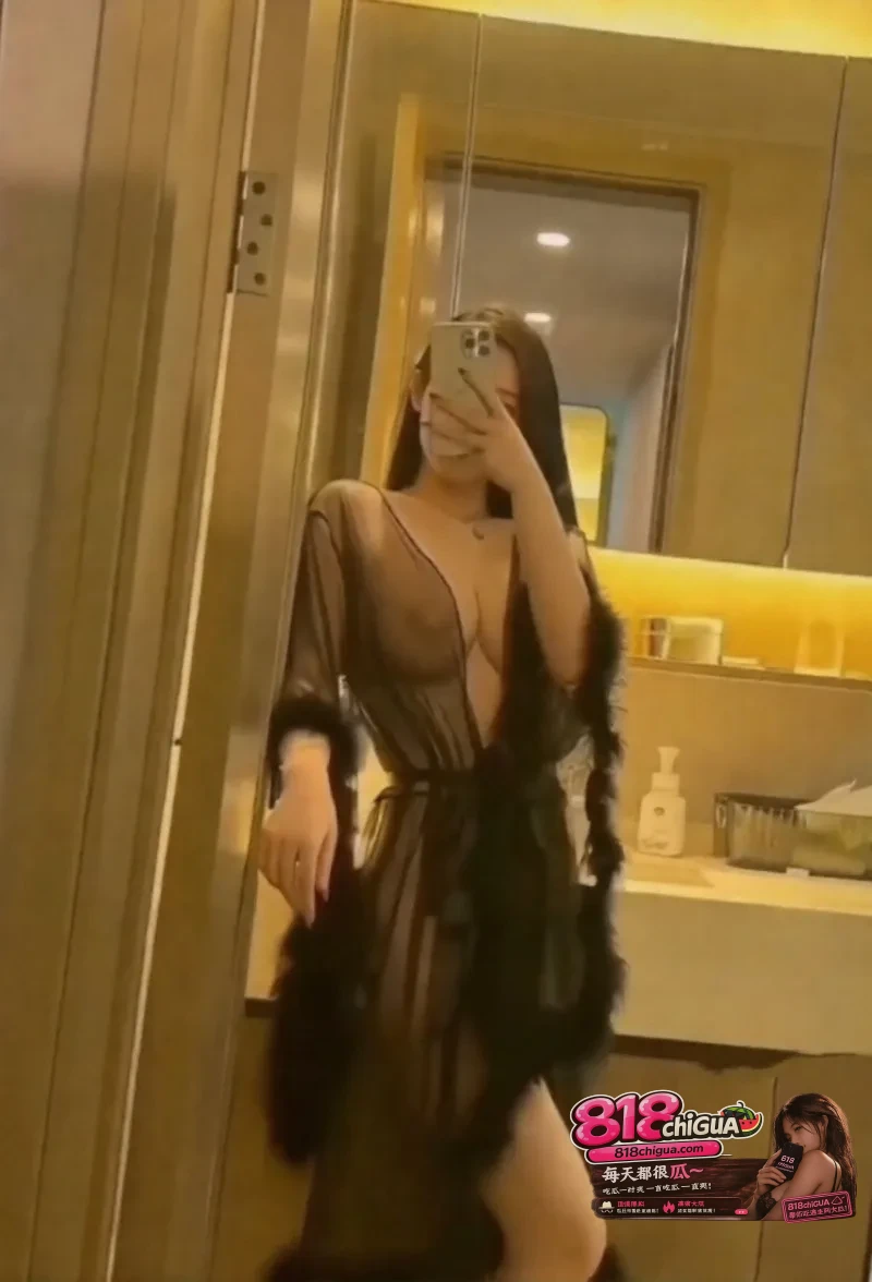 百万粉丝抖音网红 不爱笑的赛琳 巨乳御姐高清情趣写真私拍 丰胸肥臀镜头前诱惑展示 揉奶摸穴挑逗你的肾上腺素
