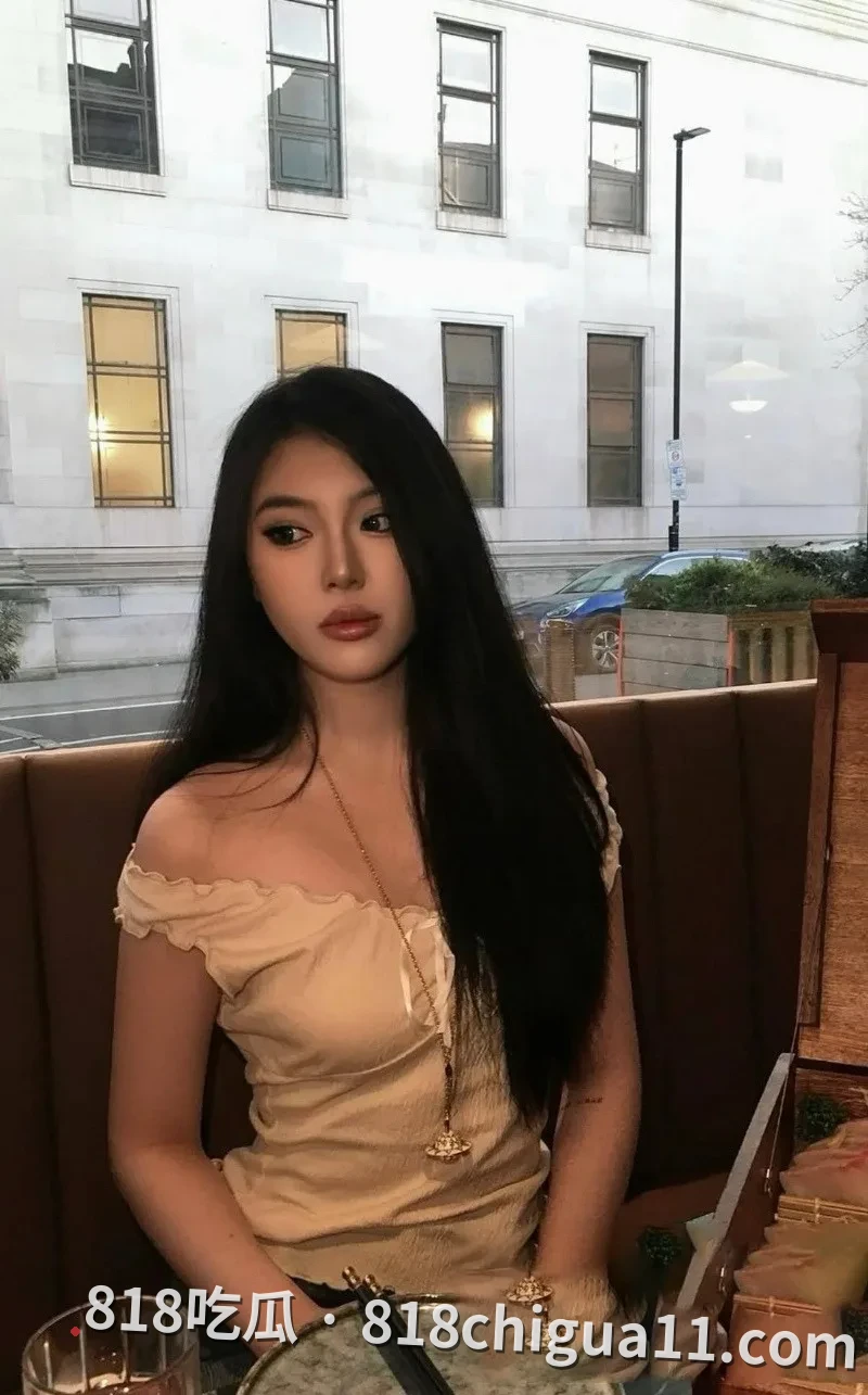 伦敦剑桥大学毕业美女教授韩晓婷私密照片曝光:性感内裤下的茂密阴毛堪比钢丝刷,让她的性伴侣们都忍不住想要给她剃光阴毛好好享受骚逼