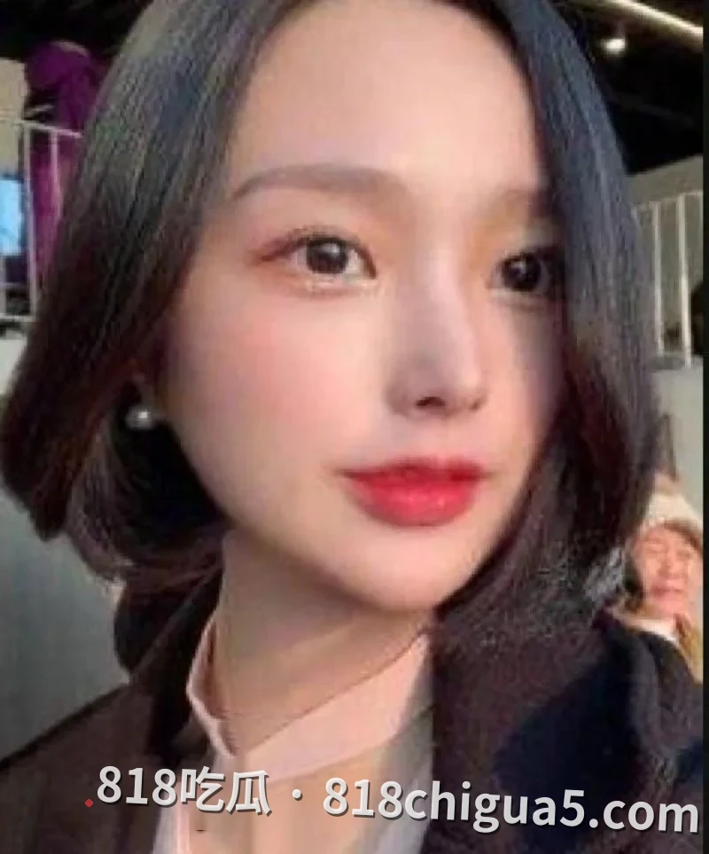 韩国高颜值女星被金主远程一对一裸聊视频流出！私下竟是人尽可夫的骚母狗，当场调教成专属性奴。