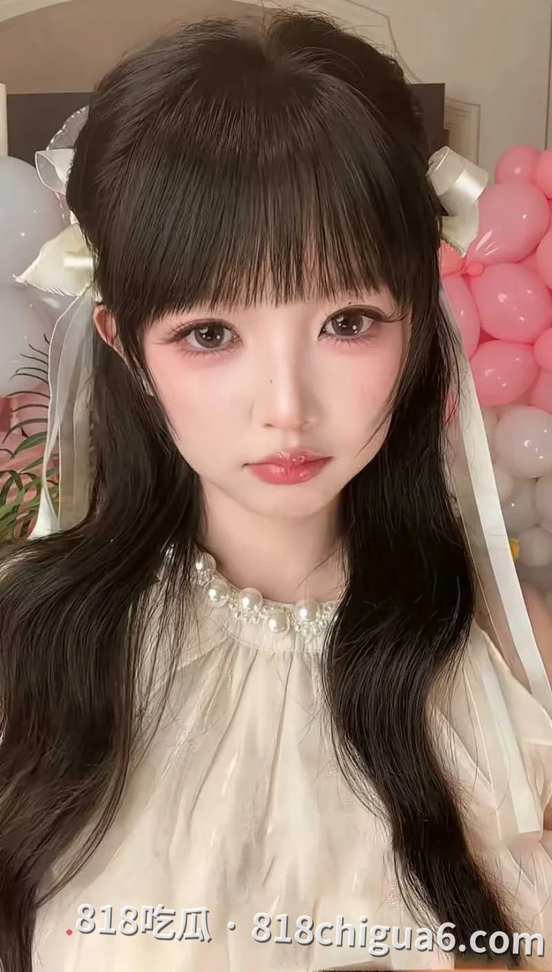 抖音网红我就是图图被前夫大V蓝战非曝光出轨事件!两人多年来的露骨聊天记录被挖出,母狗在床上挨肏,还被掰成一字马猛插。