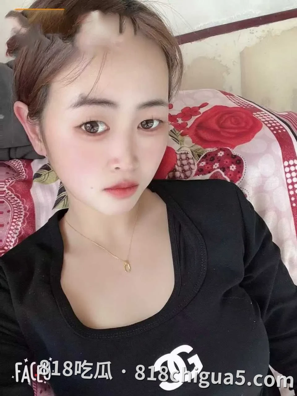 肉感十足的少妇对镜拍摄极具反差 山西大学母狗贾子艳裸贷逾期惨重债主曝光私密视频 胸前大吊钟看得让人心醉
