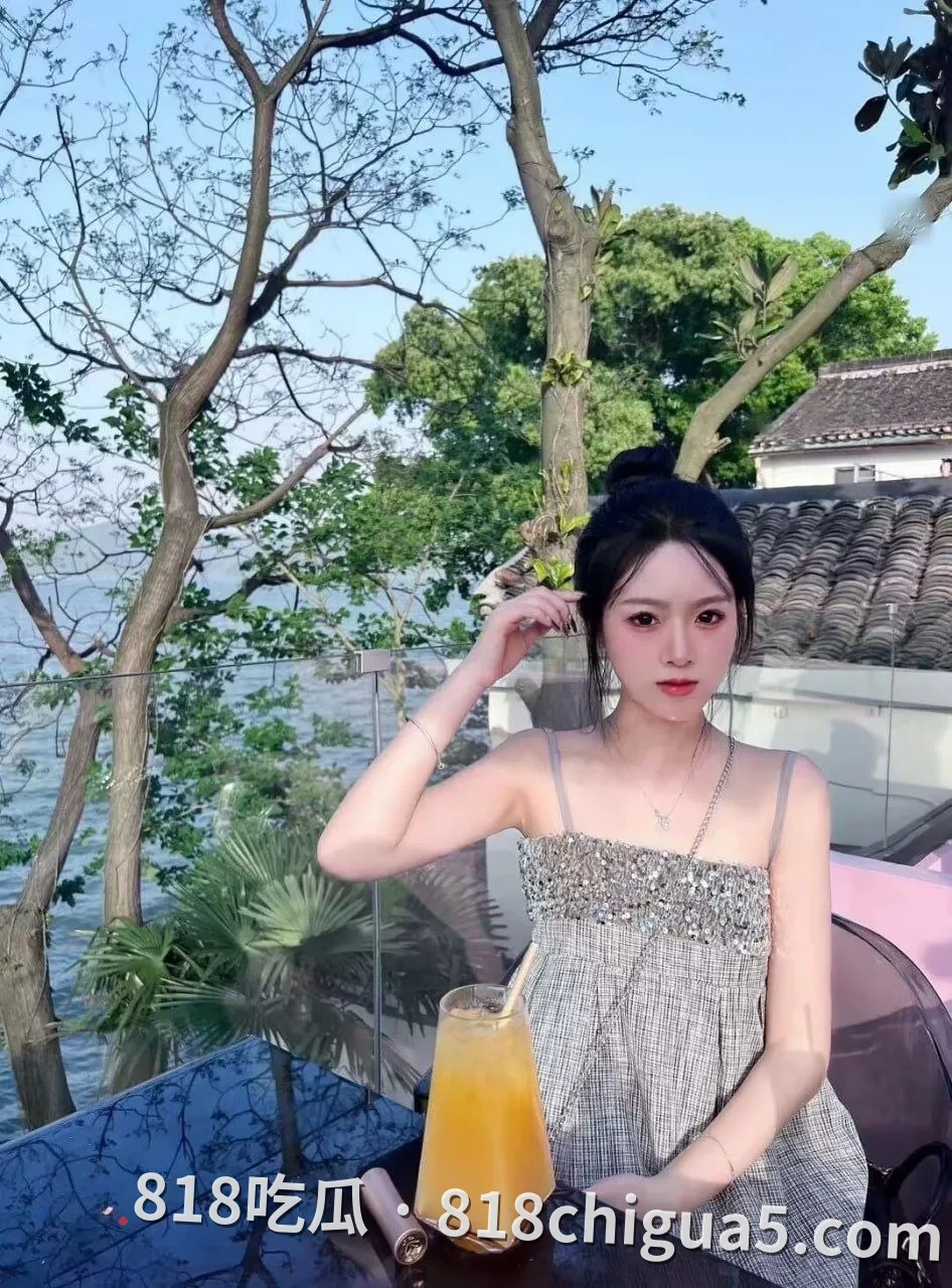 高颜值反差母狗【慕思瑶】与男友私密自拍视频流出！扯发顶臀后入打桩，肥臀被撞得啪啪作响！