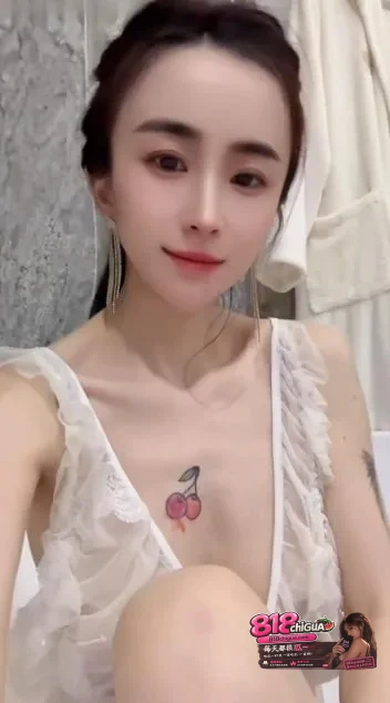 骚货御姐CN大表姐白虎骚穴激情自慰泳池调教风情万种 舔足口交淫荡下贱