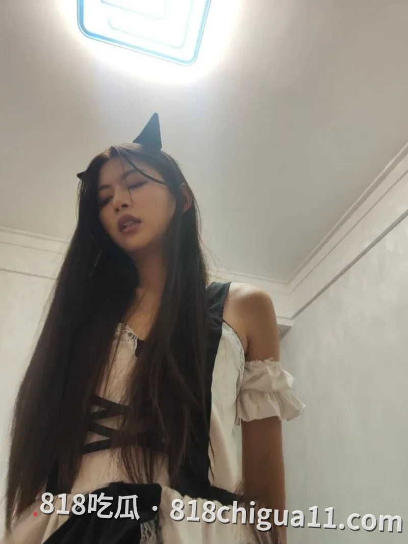 大理古城偶遇极品御姐酒店性爱视频泄密!身穿女仆装被疯狂调教,各种姿势尝试让骚逼忍不住喊不要停,还边抠逼边给鸡吧打飞机。