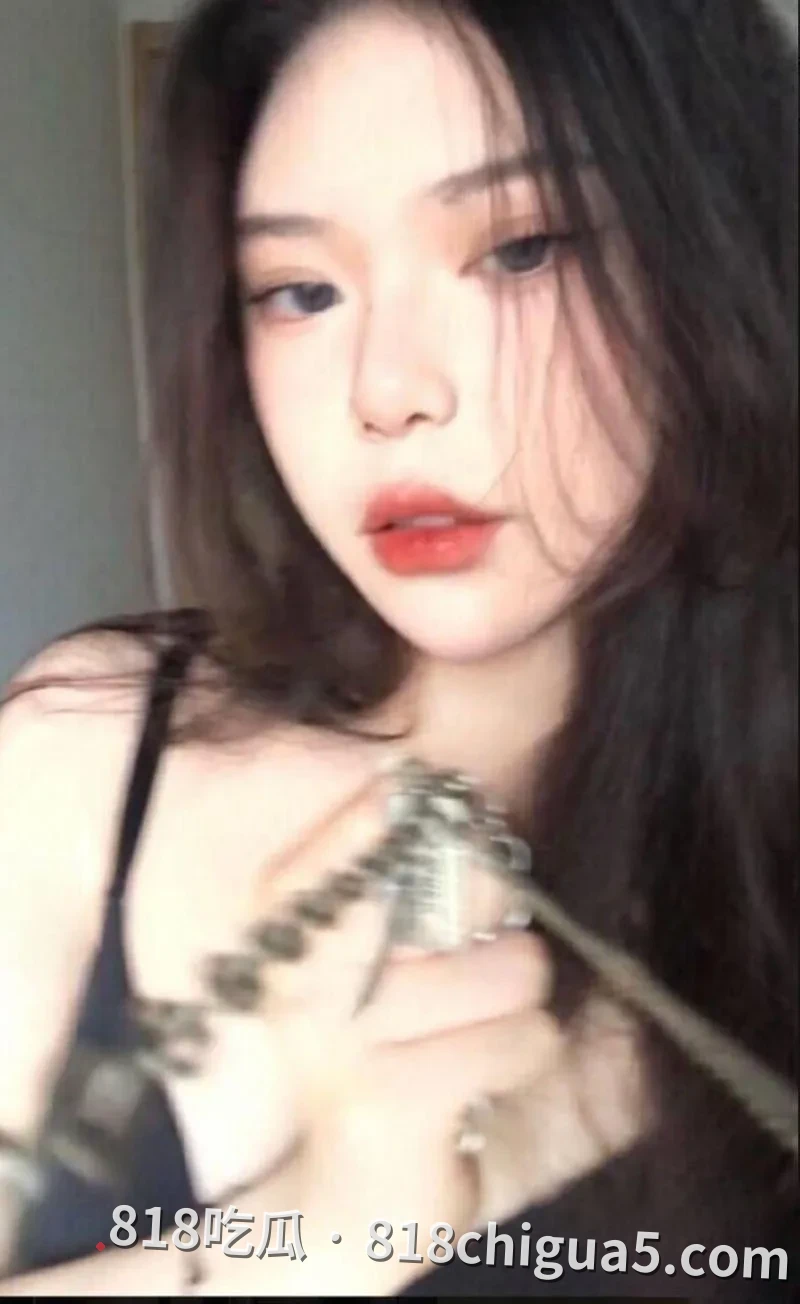 性欲爆棚的人妻根本是一台床上精液收割机 江苏徐州邱玉琪用黑丝勾引金主酒店开房 后入狂插骚逼小穴把男人当蓄电池用