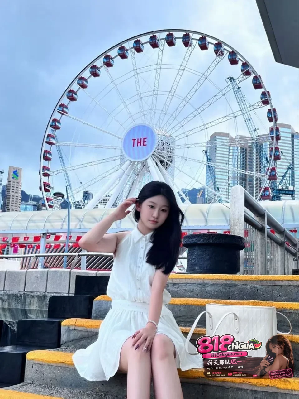 天津母狗【吴思淼】现读内蒙古农业大学!网恋裸聊泄欲自慰,双指疯狂抽插小穴,淫骚表情暴露无遗!
