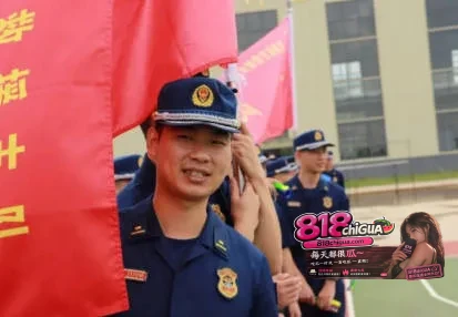 昆明航空飞行员廖源婚内出轨脚踩多差,事件败露后威胁受害者企图花钱摆平,聊记录不雅视频全网曝光!