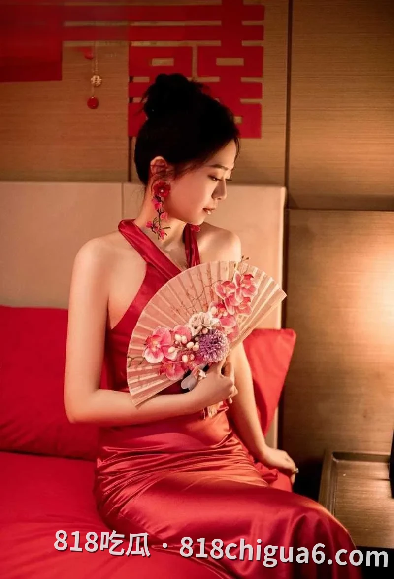 山东纯美新娘小欣婚礼现场被摄影师口爆 还是领导专属肉便器 只能说娶了他这辈子有了