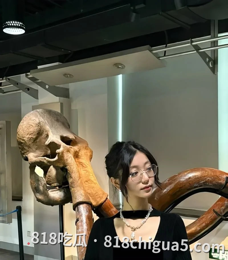 九江文学与传媒学院 清纯学妹 周予 在宿舍口交被内射 情侣自拍反差太夯了 吃鸡吃到拉丝