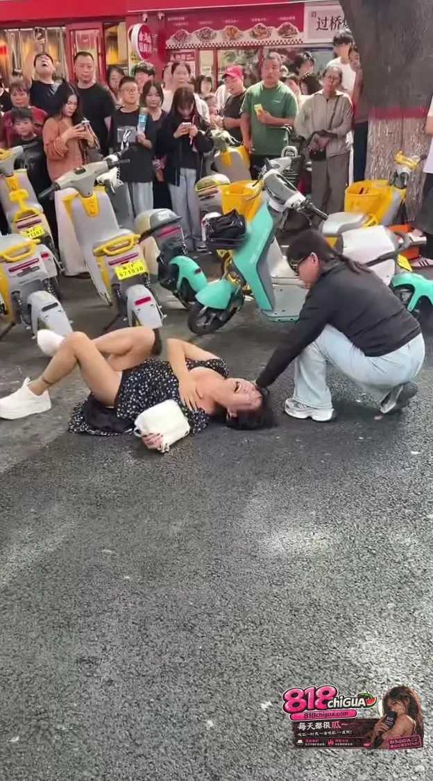 河北高阳惊现奇观!“小三”街头引爆纠纷,吃瓜群众竟让全城交通瘫痪!