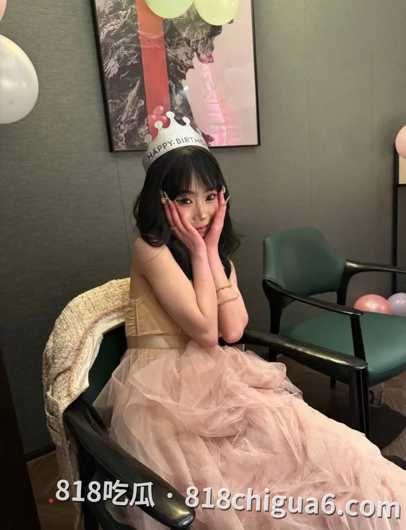 内蒙古极品御姐张桥云露脸性爱视频泄密！完美风骚的身材竟是极品打桩容器，以第一视角展现她如何通过骑乘姿势榨取精液。