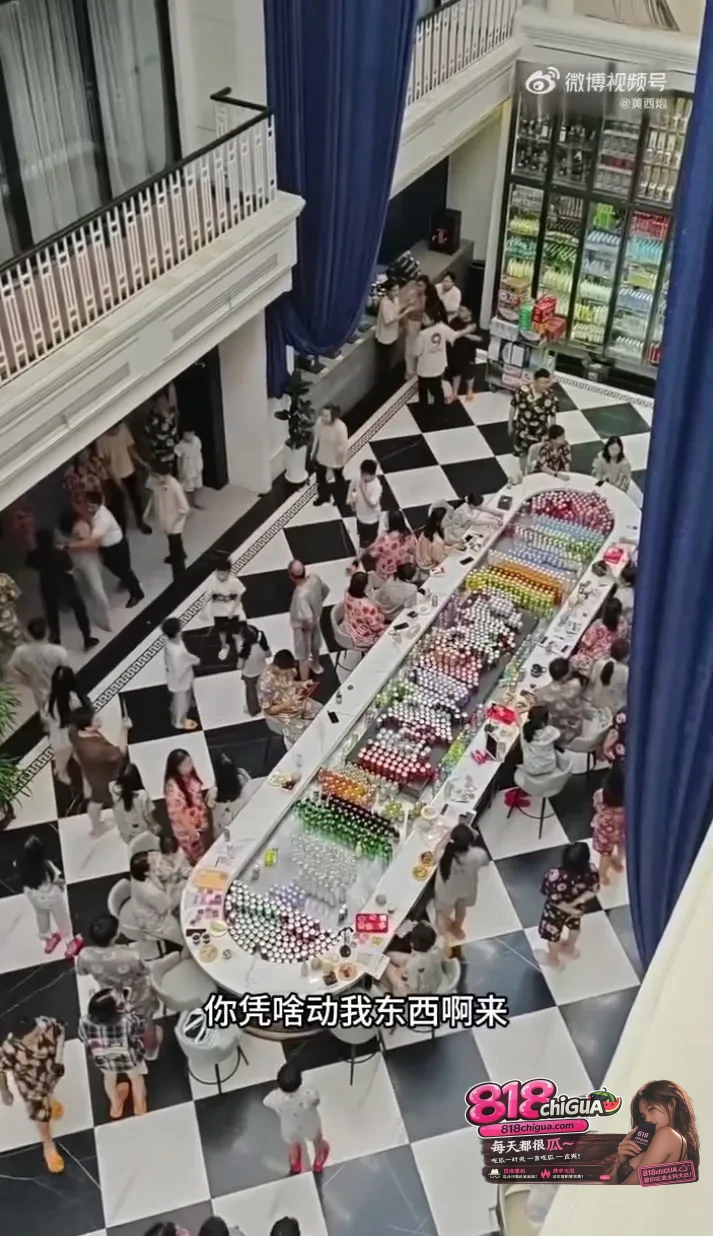 “他还是个孩子!”温泉店里因“拿东西”爆发大战,别用溺爱纵容毁了孩子的边界感