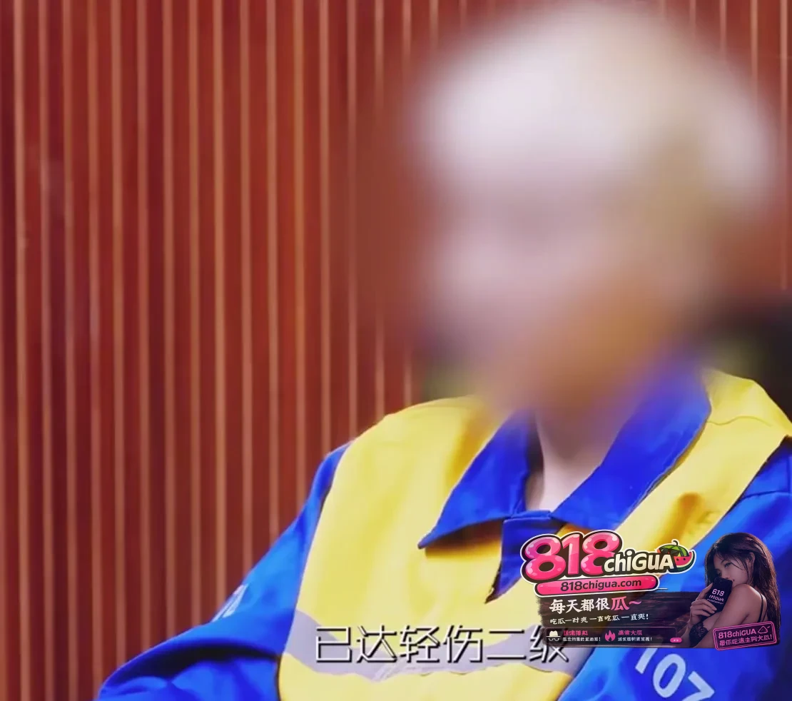 打断环卫工7根肋骨还诬陷“碰瓷”!女大学生的酒后暴行,扯下高学历者的文明假面