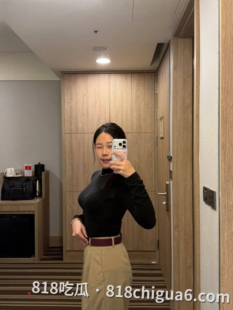 性瘾学姐Bella和前男友性爱私密视频泄密流出 露脸口交做爱 全是写满淫荡词语化身骚母狗