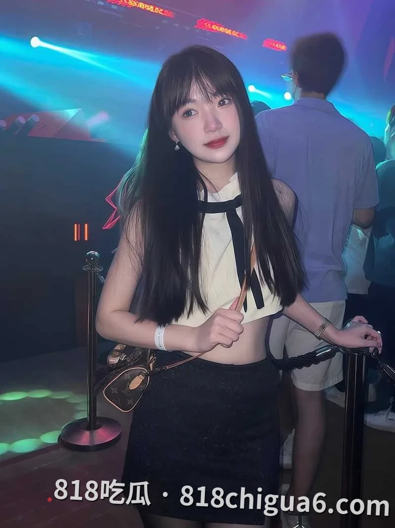 清纯学生妹刘恩恩与前男友性爱私拍视频流出 浴室调教口交吞精 扭腰撅臀狠狠被打桩内射