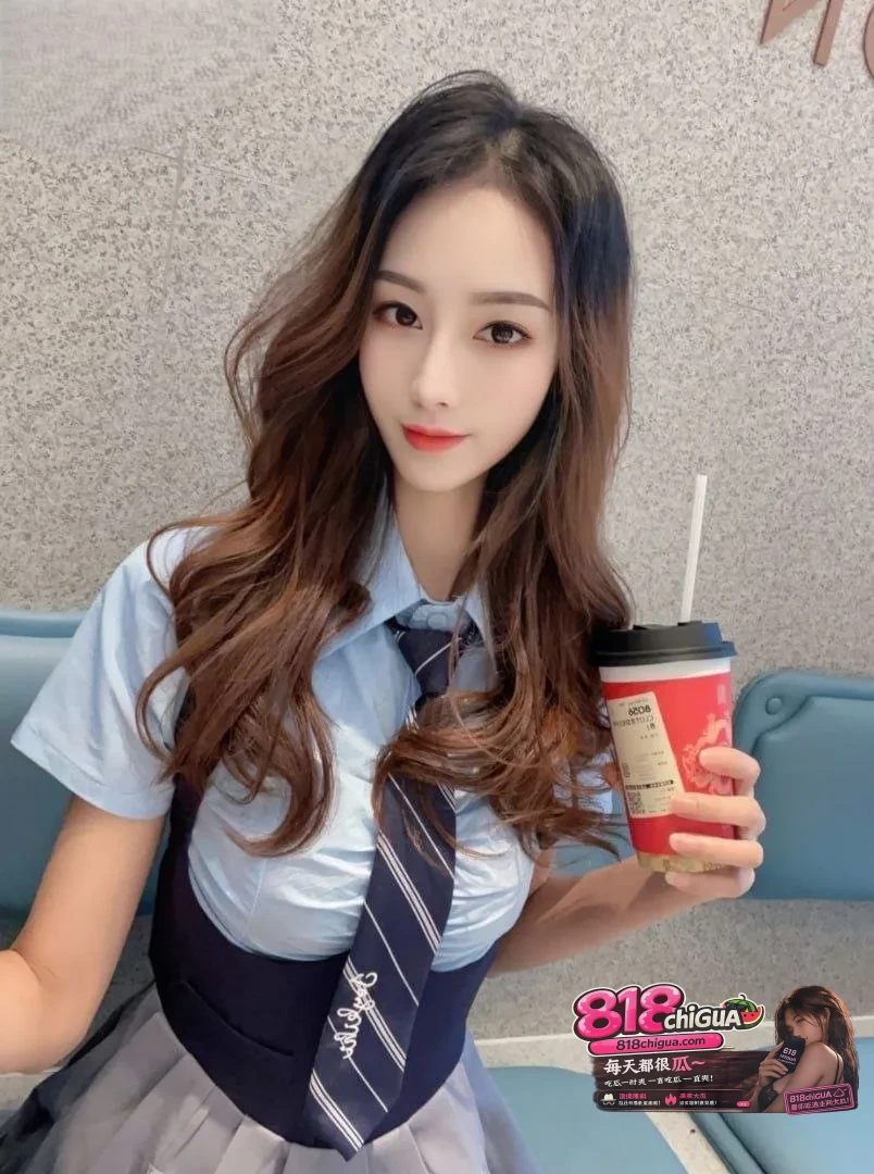三十如狼,四十如虎,韵味人妻刘丽不雅视频流出,性欲超强,床上功夫又好又骚,女上位骑乘抽插妥妥的榨精机器!