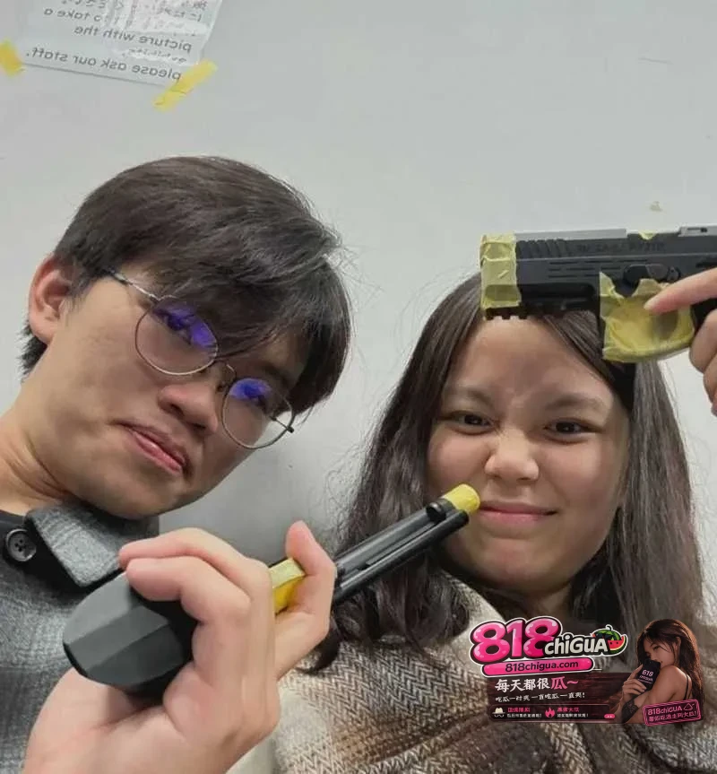 马来西亚极品骚母狗雪儿cosplay性爱视频曝光无套猛插浪叫不断无套内射骚母狗骚穴灌满浓精