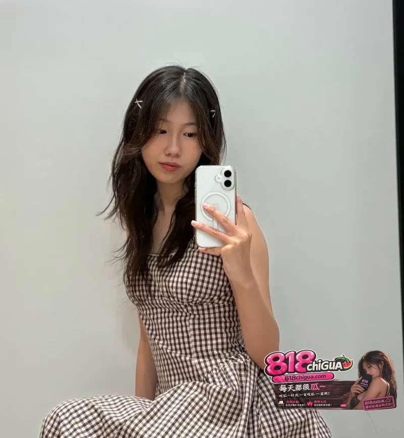 快手网红【赵辰宇】被前女友实名手撕!装深情专一实则脚踩多船睡粉圈钱,女友怒爆操粉视频,深情人设彻底碎一地!