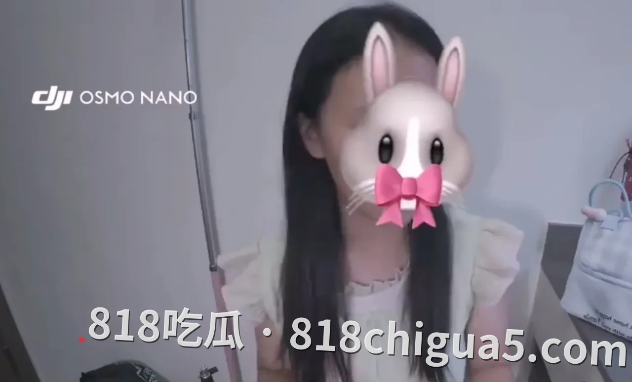 厦门公交女生出岛补票1元喊司机道歉?网友发现是她的问题后集体狂骂,有人劝“隐藏视频”!