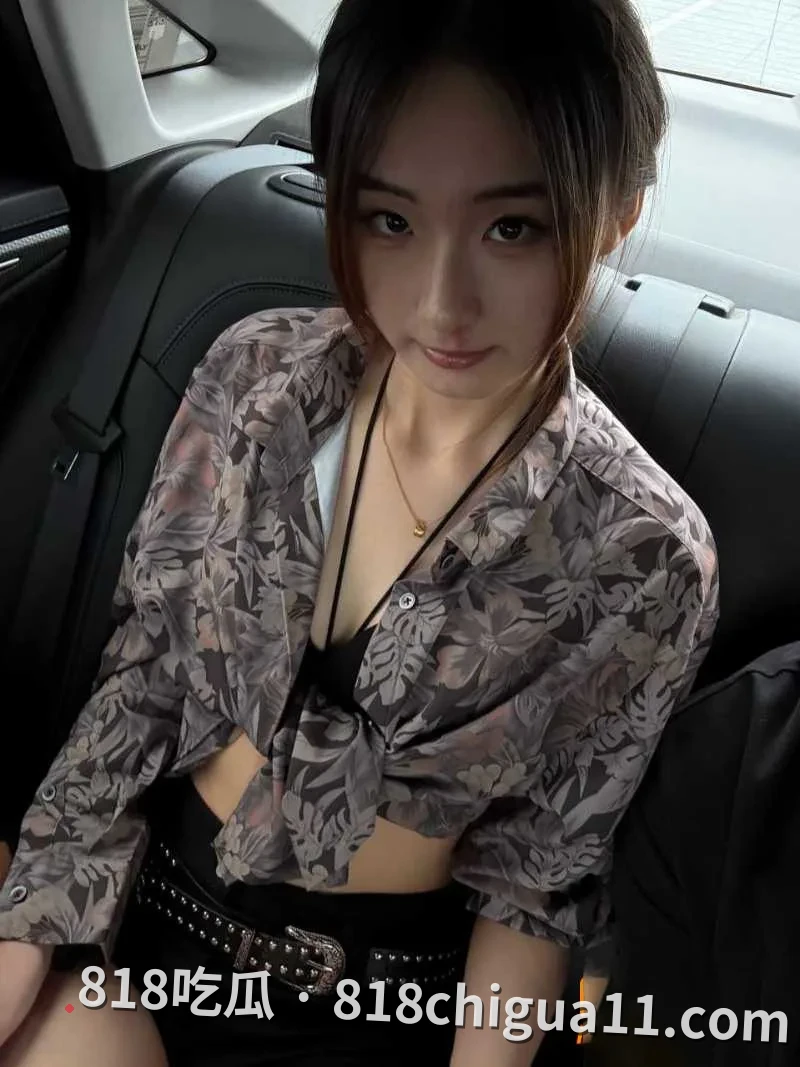 浙江杭州乖乖女陈君妍面清纯可人背地里却骚浪贱货!娇滴滴在男友面前装可爱,私底下被干到翻白眼,汁水横流哭喊求饶。