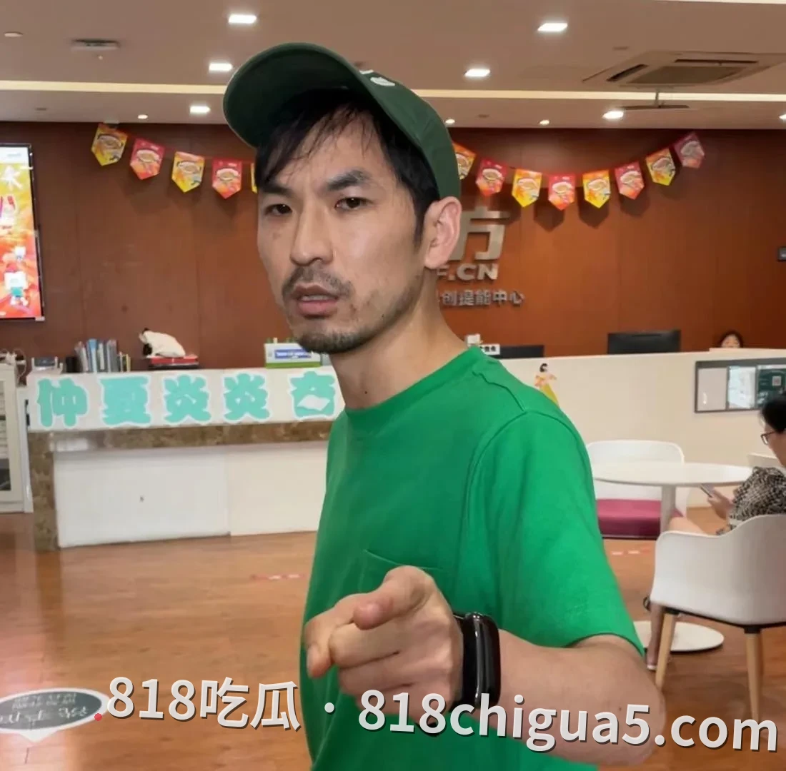 打假网红“铁头”敲诈勒索案一审判决8年:曝光三亚海鲜市场“五两秤”成“英雄”,却伙同他人以曝黑料威胁索要数百克黄金,网红“惩恶扬善”翻车了?