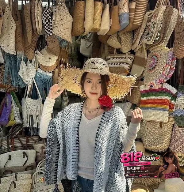 高颜值反差留学生 米梦蓝 约炮视频泄密 穿白丝水手服迎合暴操 露脸交欢呻吟不断!