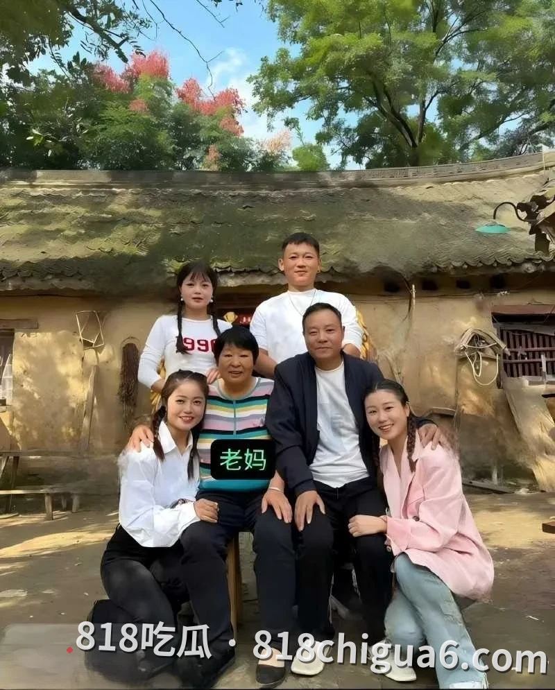 网红四姐妹人设崩塌!侯小宝二姐婚内偷情,原配豆豆现身怒曝大量猛料
