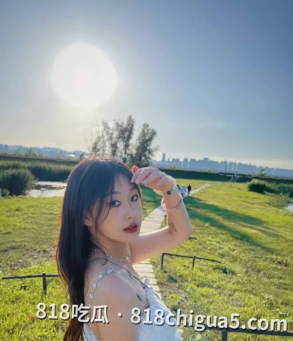 湖北武汉外国语学校美术老师 许澄澄 性爱视频流出 在床上被男友操到淫水四溅