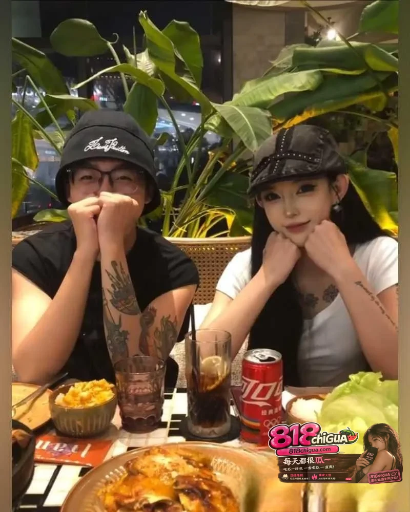 抖音千万粉大v主播陈泽陷出轨风波!前女友鲨鱼的饭盒实名爆料脚踏多船出轨小静崽, 公布两人做爱视频全网实锤!