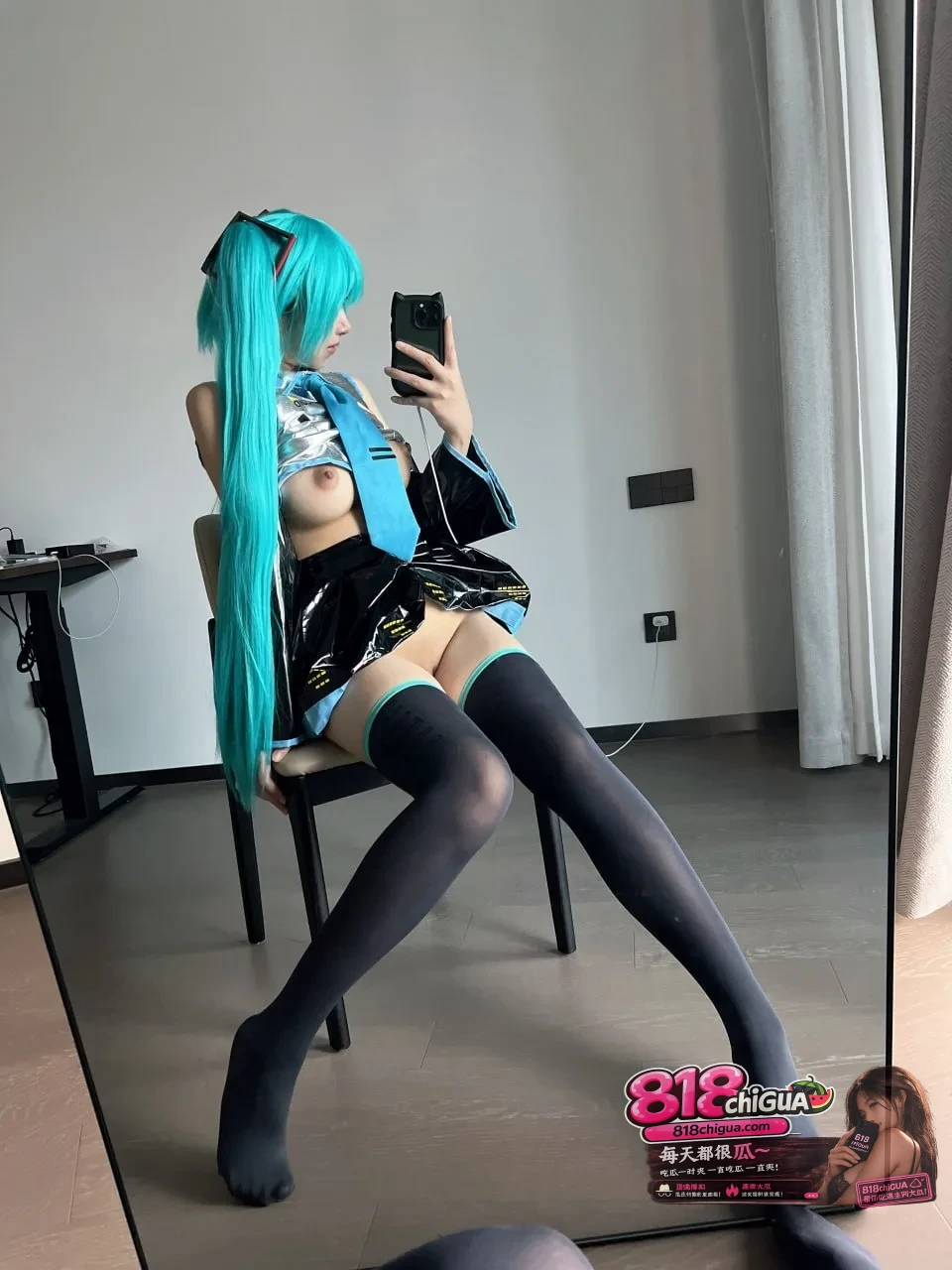 顶级白虎coser 悠宝三岁露脸福利真空短裙展示嫩穴假屌狂捅汁水四溅 高潮抖动如电击!