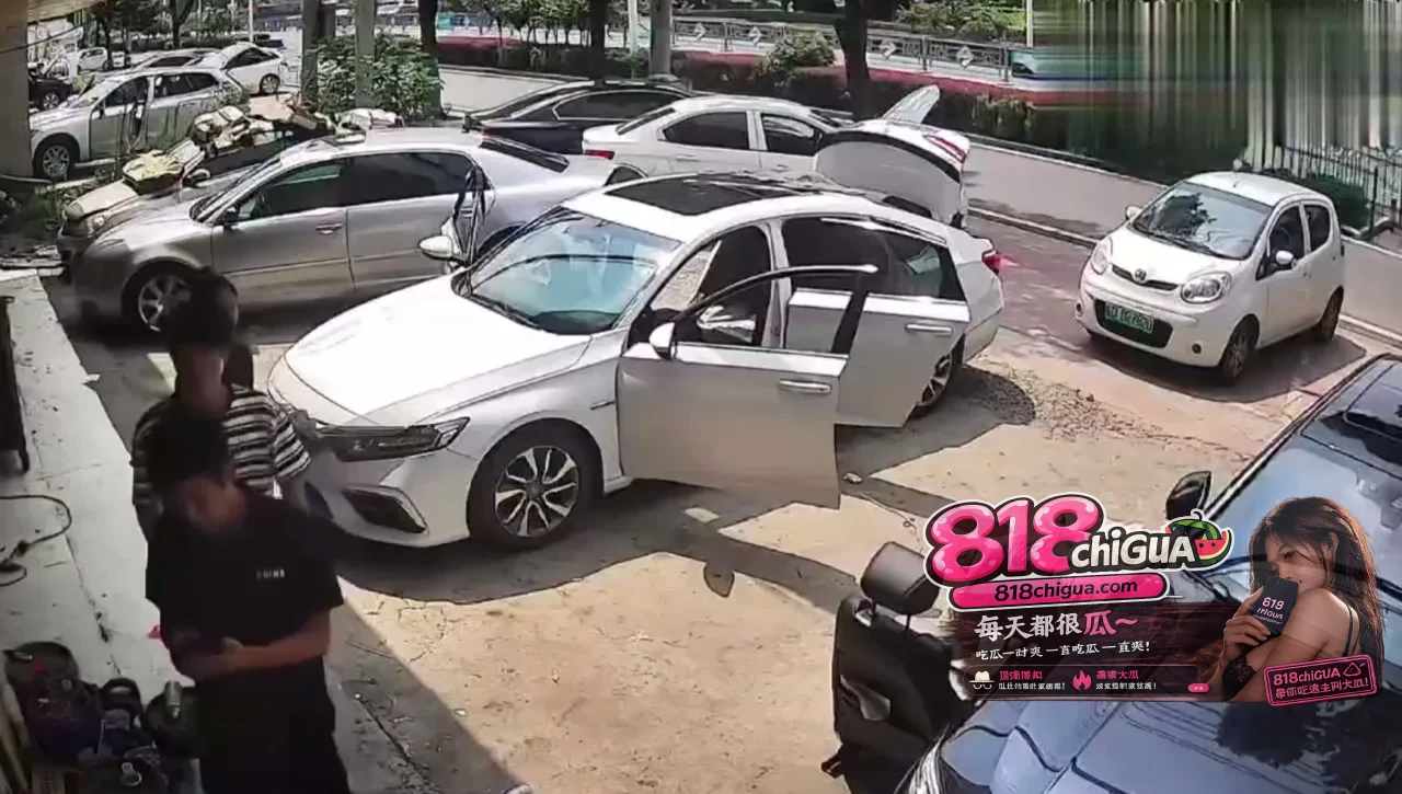 武装严实倒车撞路桩、误踩油门成猛冲!淮南女司机失误连连敲响“防御性驾驶”警钟