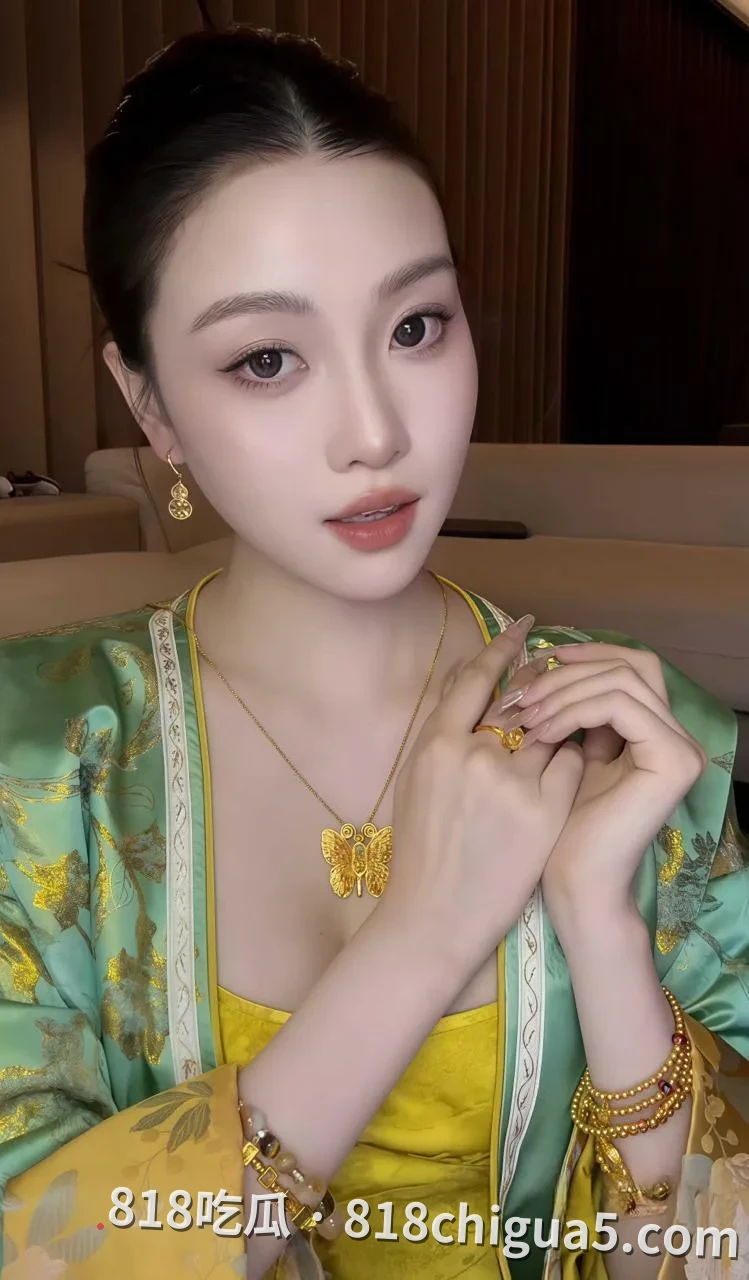 幻想一夜暴富终满盘皆输!快手千万粉网红「彤彤就是桐桐」被爆为50岁榜一金主生娃换豪车,淫秽视频曝光名媛人设瞬间崩塌!