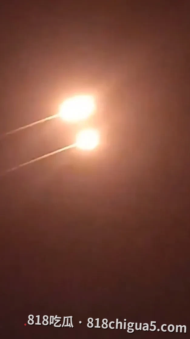 夜空亮如白昼！伊朗大举围剿驻约旦美军基地，防空系统火力全开迎饱和打击