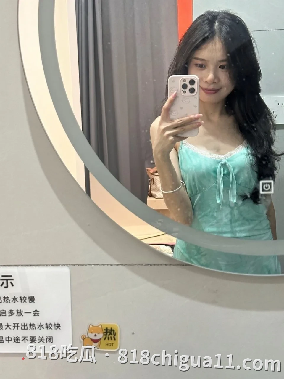 东营利津少妇单昭晓性爱视频泄密!脱去衣服后却立刻变身欲望机器,被按在桌上中出猛操,小穴把鸡吧加紧直接干到精液射出。