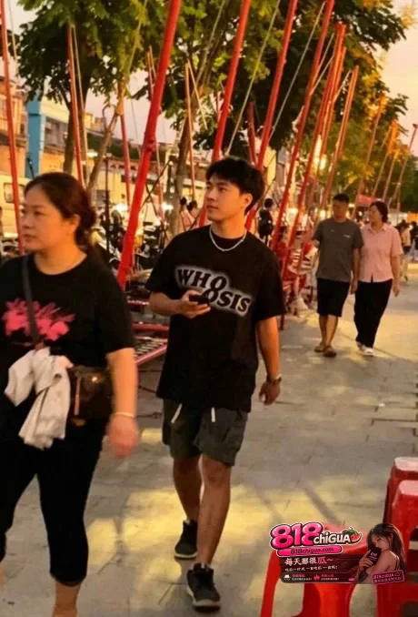广西师大渣男李乐恋期出轨!假装单身脚踩多船骗财骗色,原配女友联名多人实锤曝光聊天记录+不雅视频,全网声讨