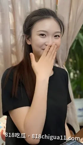 广东雷州贤惠人妻王星河私密自拍曝光!熟少妇穿黑色蕾丝丝袜任由玩弄,全程无保护措施激烈交媾,放纵喊出无数淫词浪语,最后被中出绝顶!